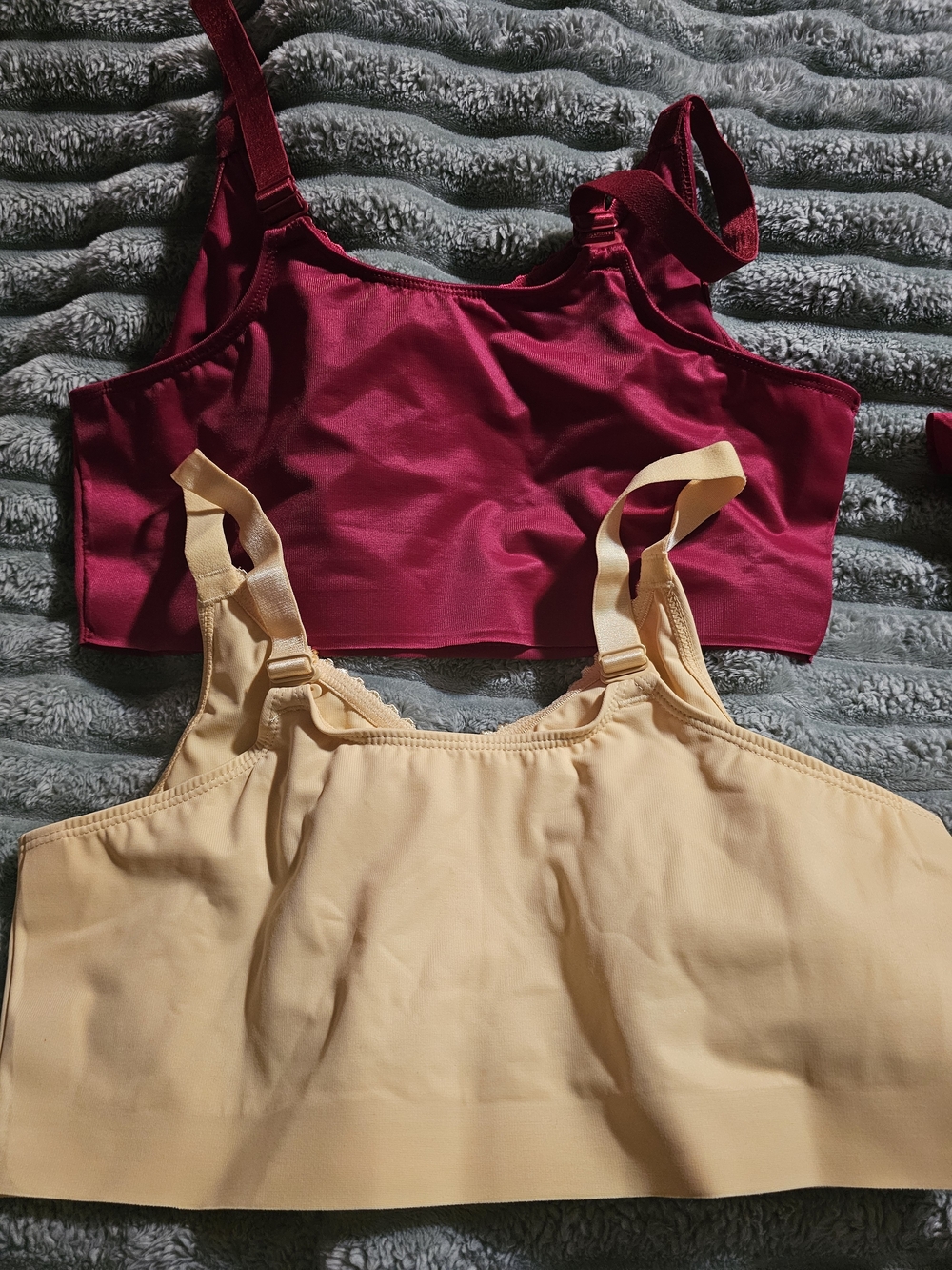 Ruby Ribbon 2 Seamless Bralettes and 1 Camisole - Picture 3 of 6
